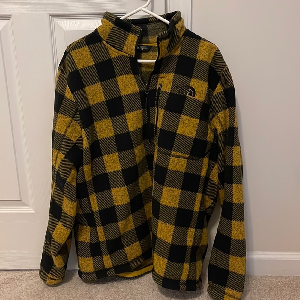 The North Face men’s 1/2 zip fleece